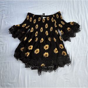 rue21 Juniors Black w/ Yellow Flower Lace Trimmed Stretch Blouse Size M Flowy